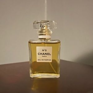 Full bottle of Chanel No 5. 1.2 oz. Only sprayed once. Did not care for scent.
